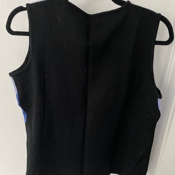 Blue and black sleeveless top - Picture 2 of 3